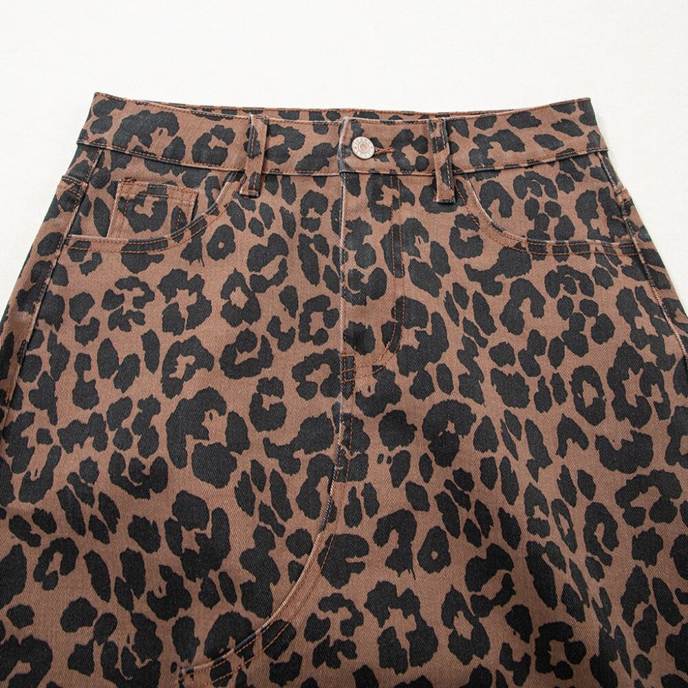 🐆NWT  Brown Leopard Frayed Split Midi Denim Skirt – Chic & Bold! - Picture 8 of 9